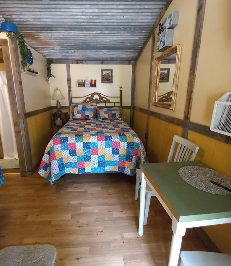 Acorn Hideaways Canton Charming Pioneer Suite 1890'S General Store Экстерьер фото
